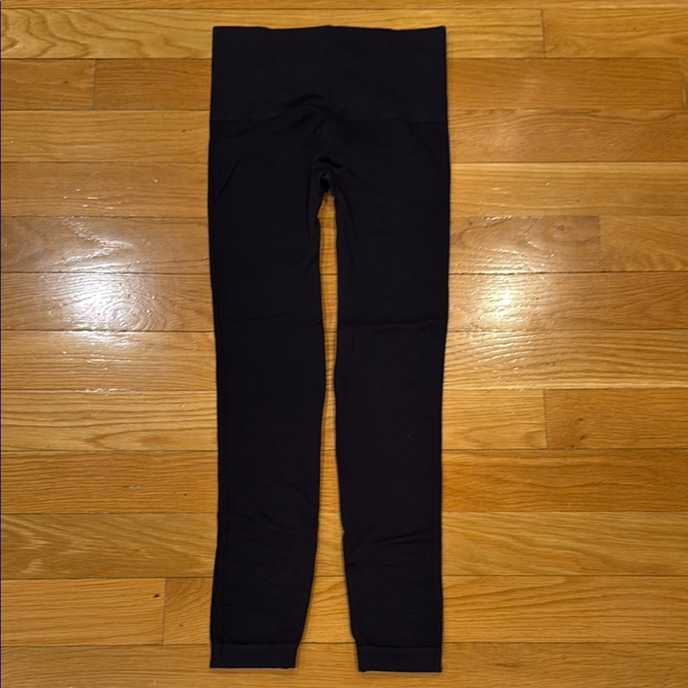 Spanx women’s black leggings size medium.